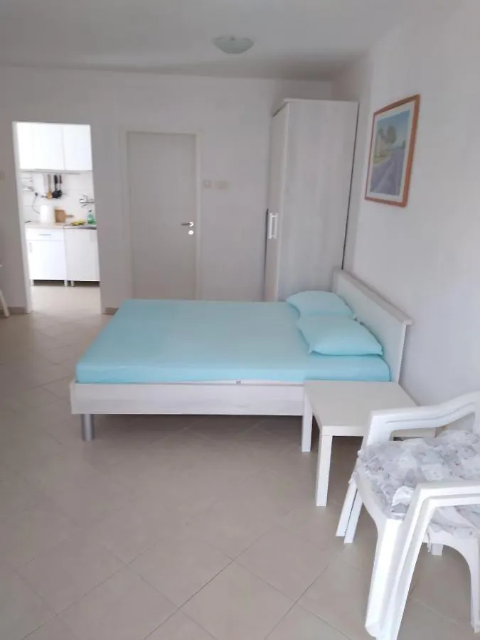 Apartment Perla - 150M From The Sea Novi Vinodolski