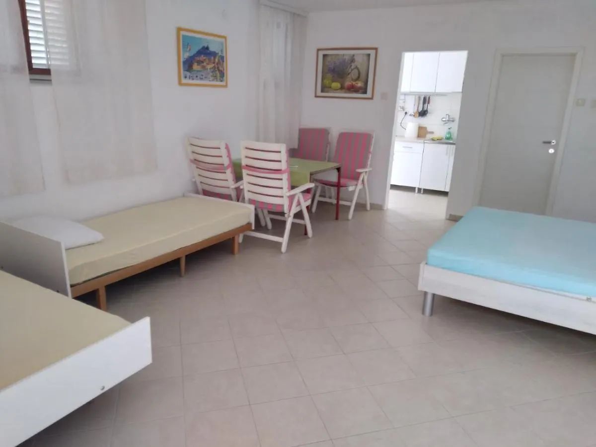 Apartment Perla - 150M From The Sea Novi Vinodolski