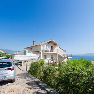 Apartman And Drazen, Novi Vinodolski